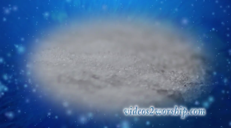 Read more about the article Free Winter Holidays Motion Loop