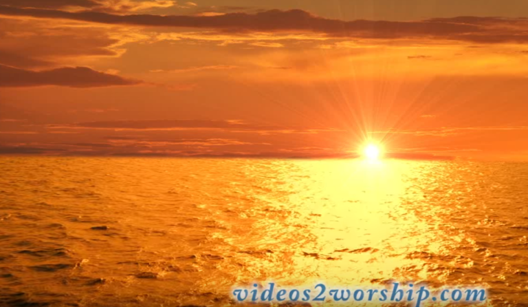 Read more about the article Real Ocean: Sunset Motion Loop