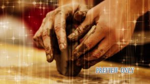 Read more about the article Hands Molding Clay Motion Graphics