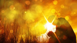 Read more about the article Man Praying: Still Worship Image Slide