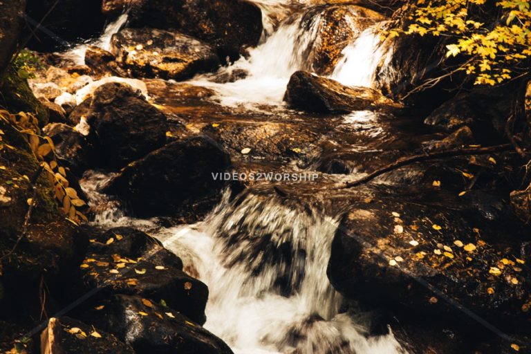 Read more about the article Stock Photography: Autumn Mountain River