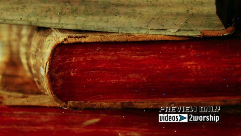 Read more about the article Books And Confetti Graduation Motion Loop